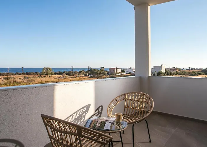 فيلة Grand Aqua Luxury By Mintzi *