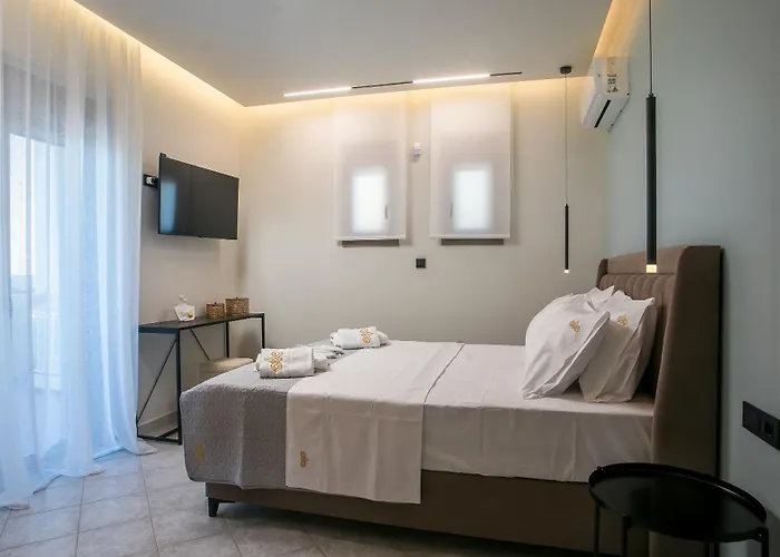 Grand Aqua Luxury By Mintzi فيلة غينادي