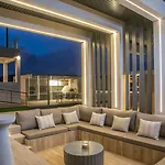 Grand Aqua Luxury By Mintzi *