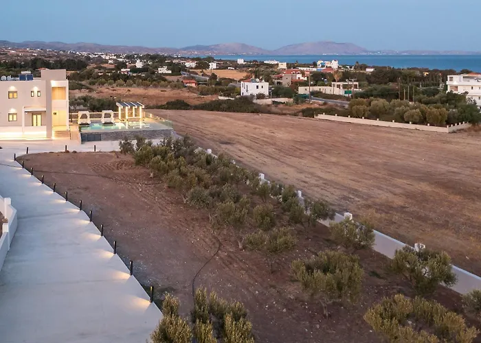 Grand Aqua Luxury By Mintzi Villa Gennadi