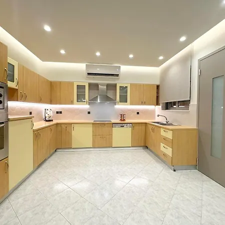 Grand Aqua Luxury By Mintzi Villa Gennadi