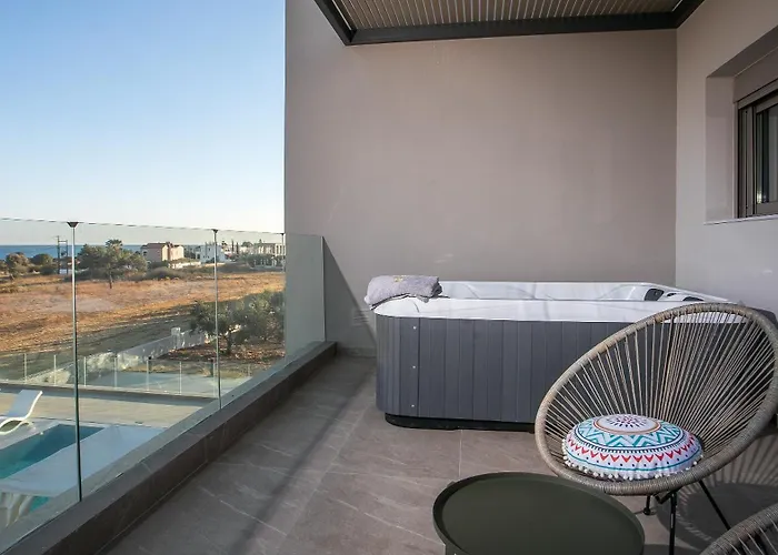 Вилла Grand Aqua Luxury By Mintzi